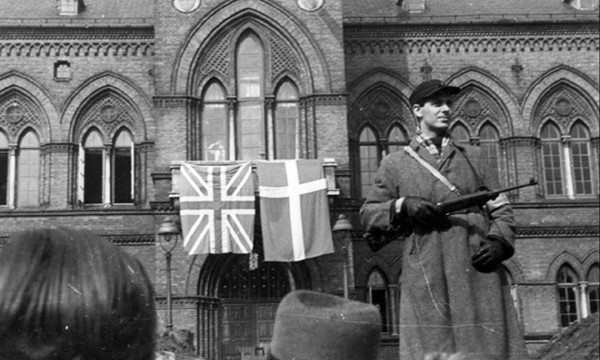Fra islandsk til britisk flag d. 4 maj 1945