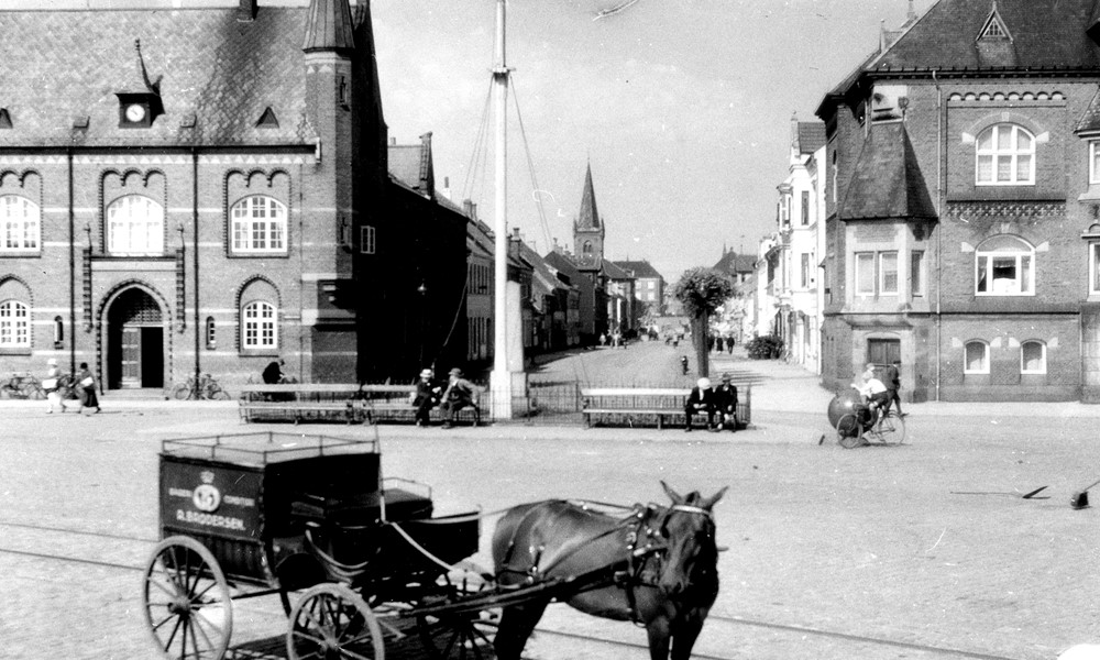 Havnepladsen, 1920'erne og 2021 - Før