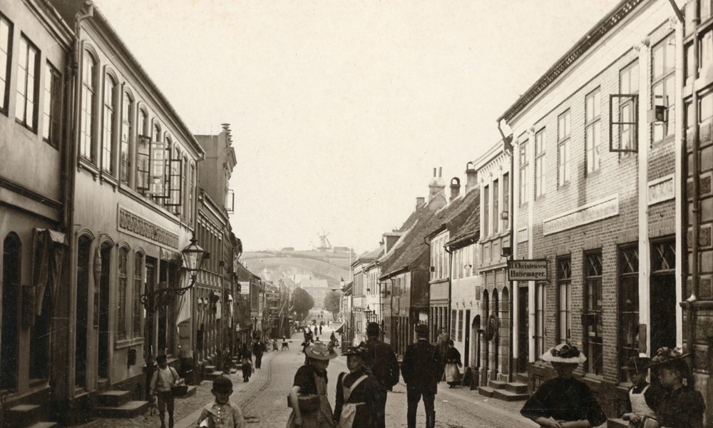 Søndergade, 1890-95 og 2019 - Før
