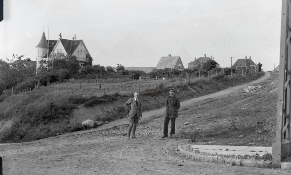 Hjørnet af Kiddesvej og Sdr. Villavej, 1925 og 2019 - Før