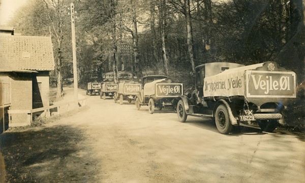 Ølbiler ved Bryggeriet Vejle, Skyttehusvejen 20, Vejle, ca. 1930
